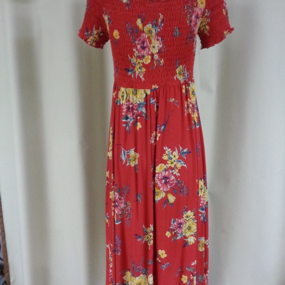 NEVENA RAE RED FLORAL OFF SHOULDER SMOCK TOP MIDI HANDKERCHEIF SKIRT DRESS SZ L - Picture 4 of 4